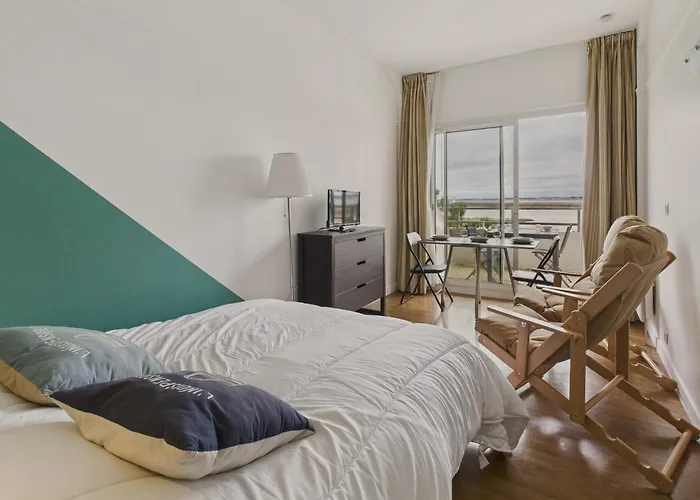 Appartement Vue Avec Balcon - Pour 2 Avec Piscine *