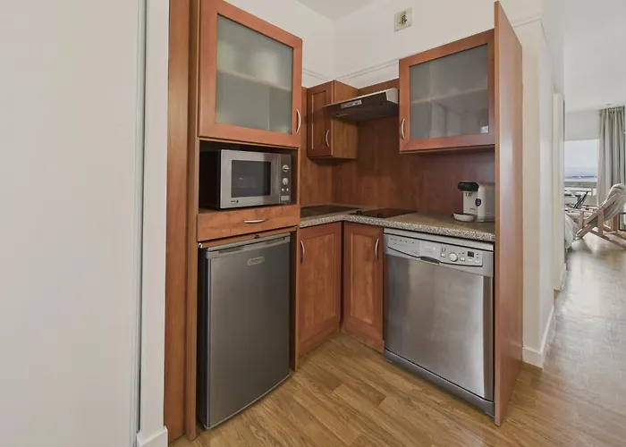 Appartement Vue Avec Balcon - Pour 2 Avec Piscine *